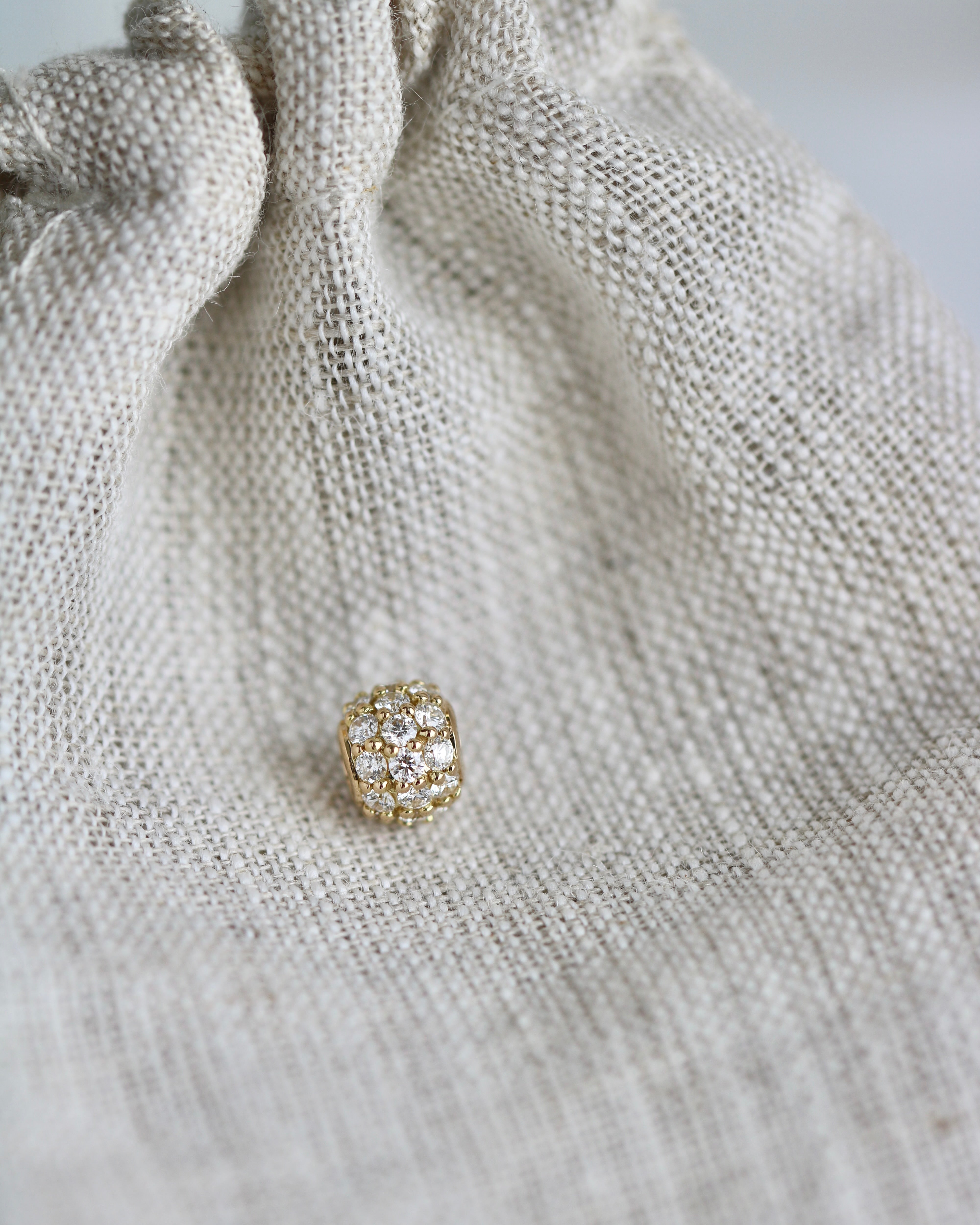Inner Peace Diamantperle - 18kt Gult Gull