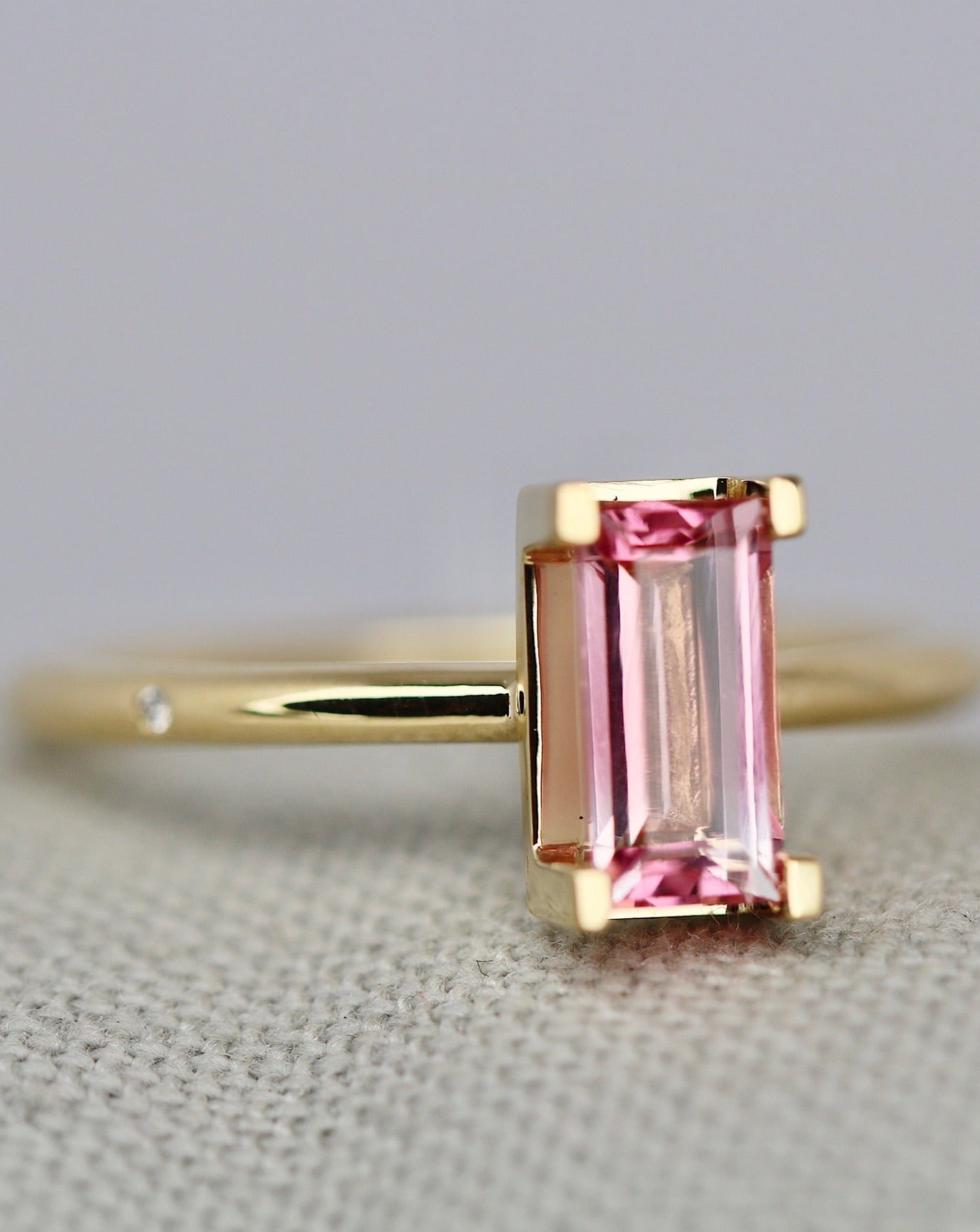 Nord Pink Ring Turned - 18kt Gult Gull