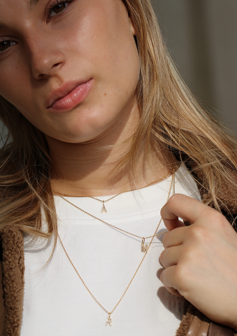 My F diamant anheng - 18kt Hvitt Gull