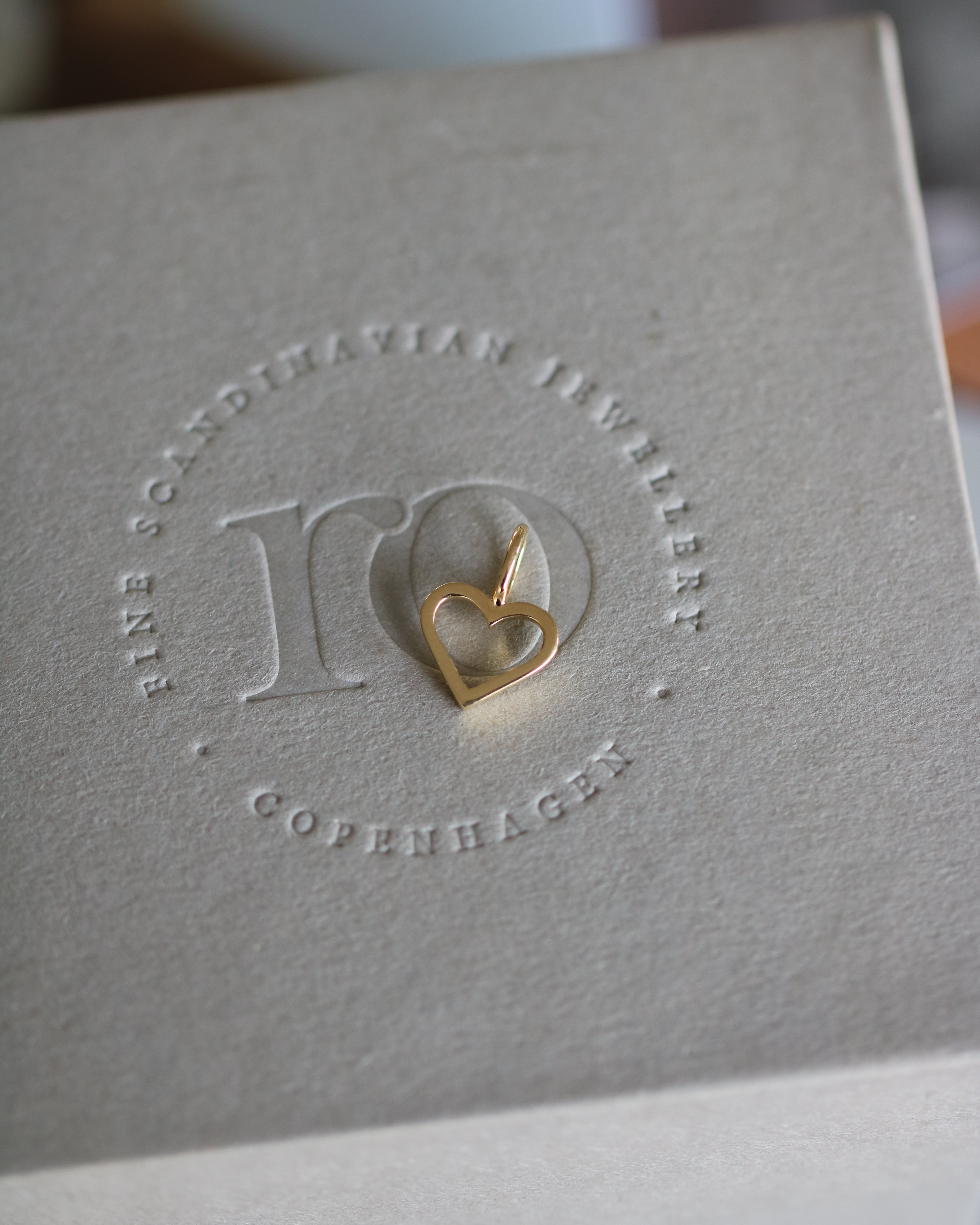 Symbols Open Heart Anheng - 18kt Gult Gull