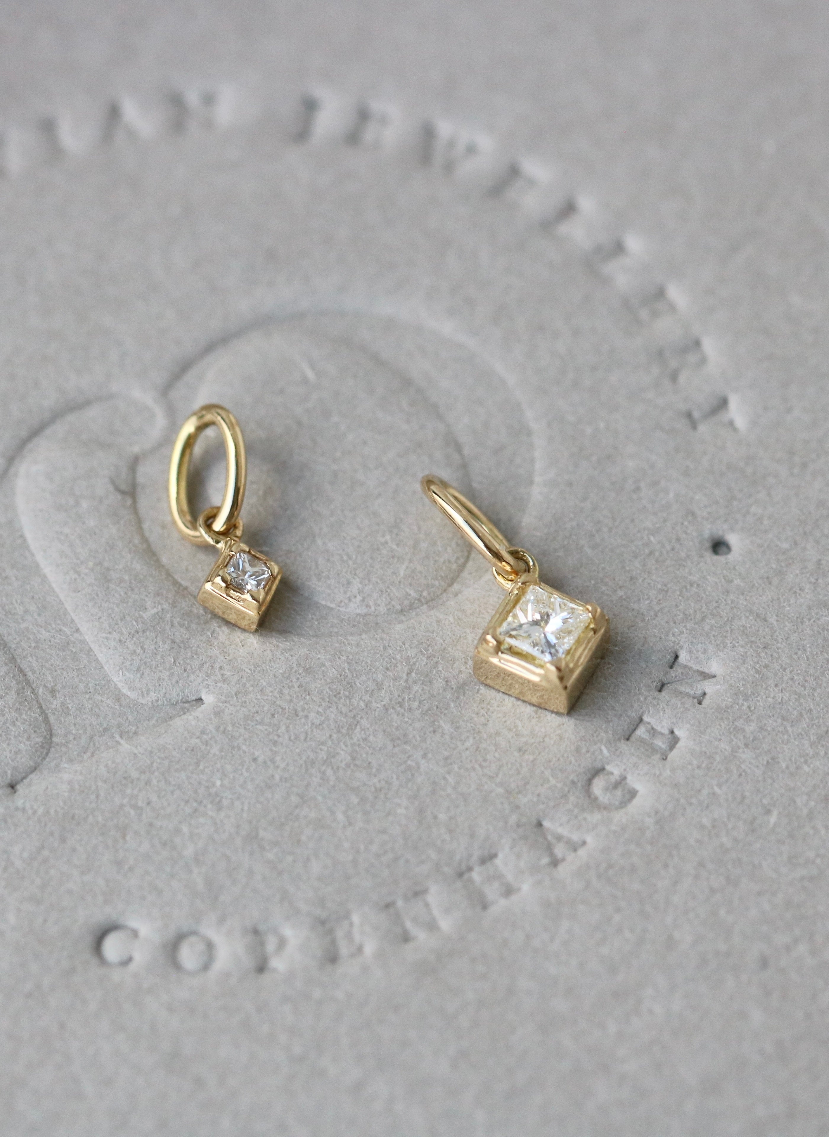 Rock Classic Diamant Anheng S - 18kt Gult Gull