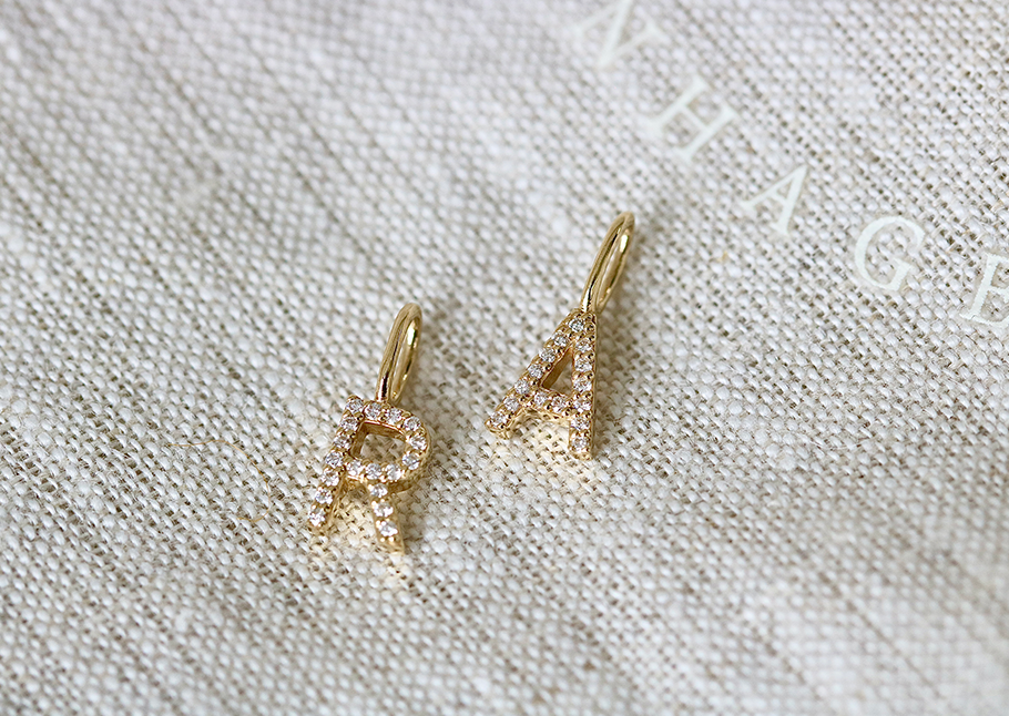 My R Diamant Anheng - 18kt Hvitt Gull