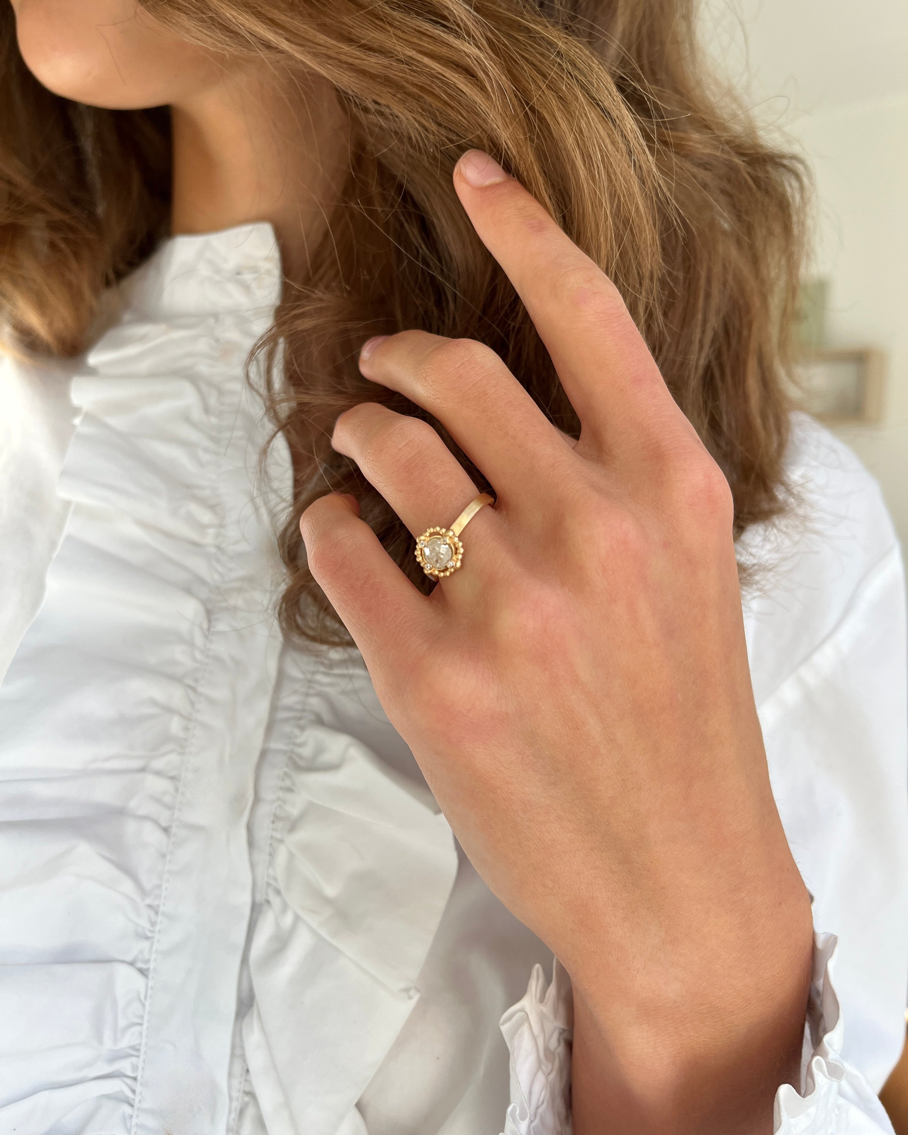 Orbit Grey Diamantring - 18kt Gult Gull