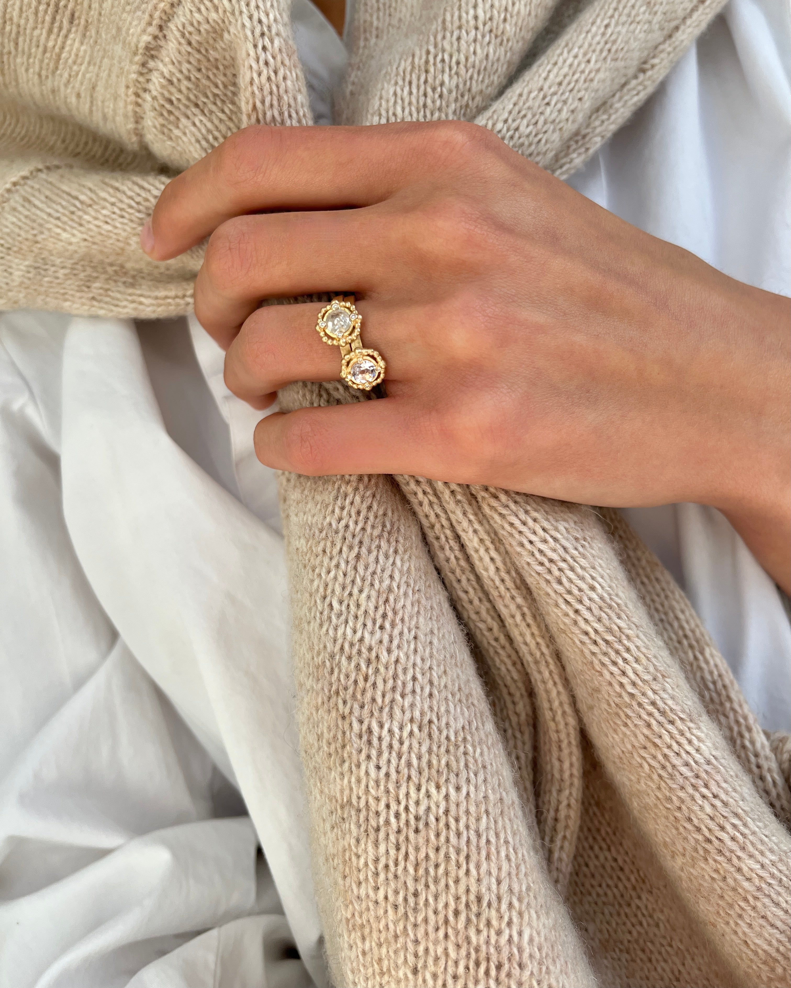 Orbit Grey Diamantring - 18kt Gult Gull