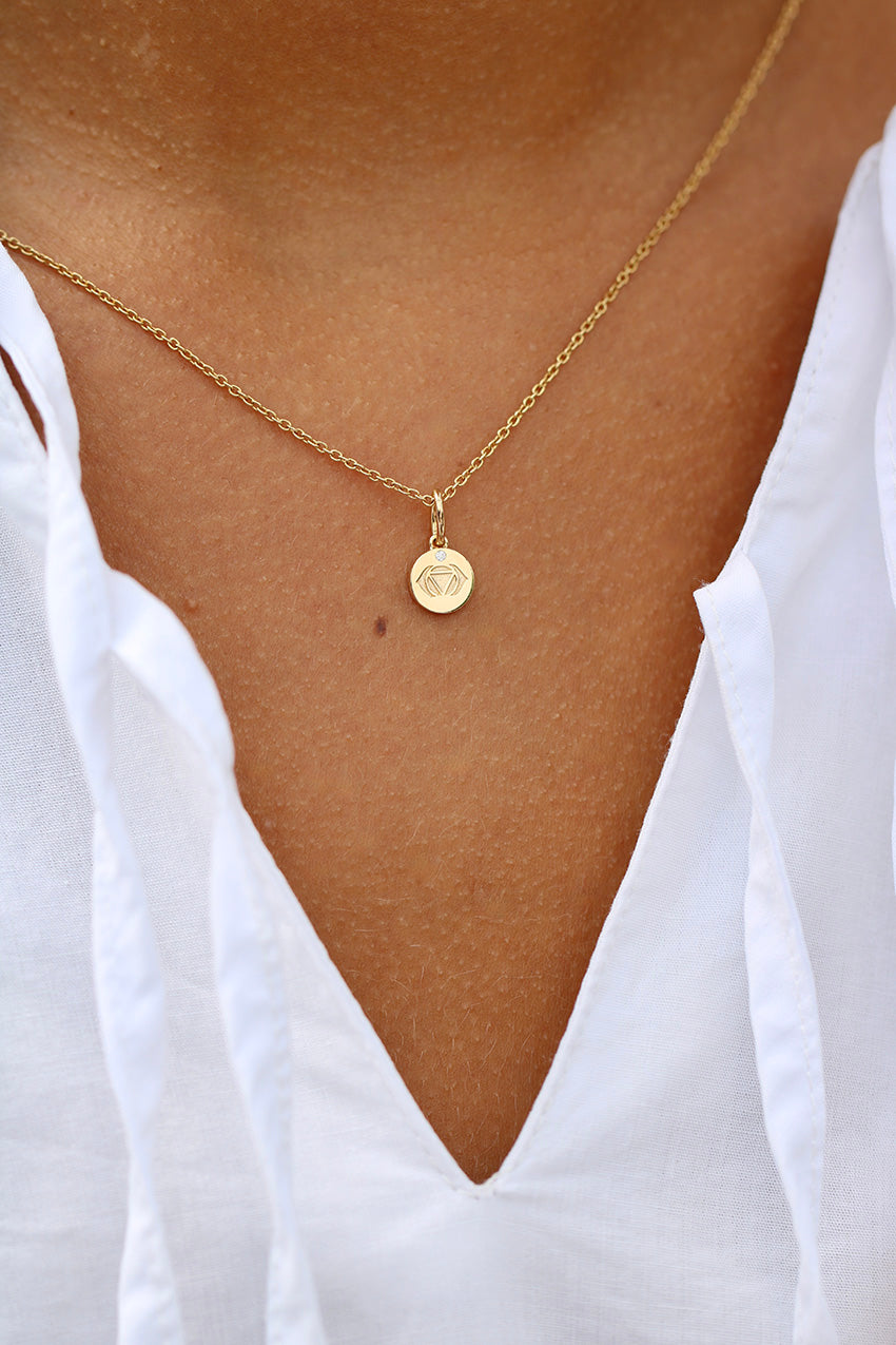 Inner Peace Tredje Øye Chakra Anheng - 18kt Gult Gull