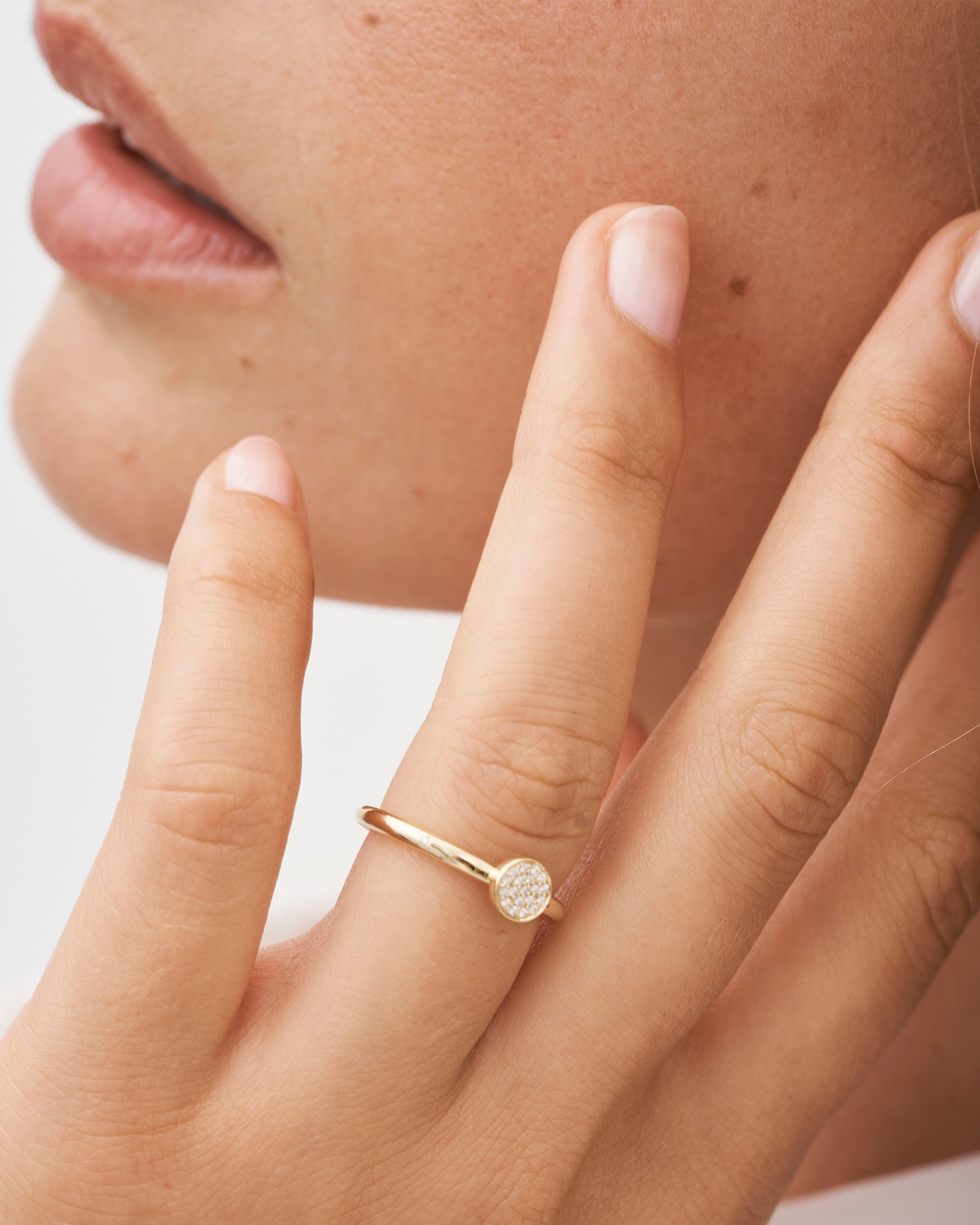 Rock Classic Diamantring I - 18kt Gult Gull
