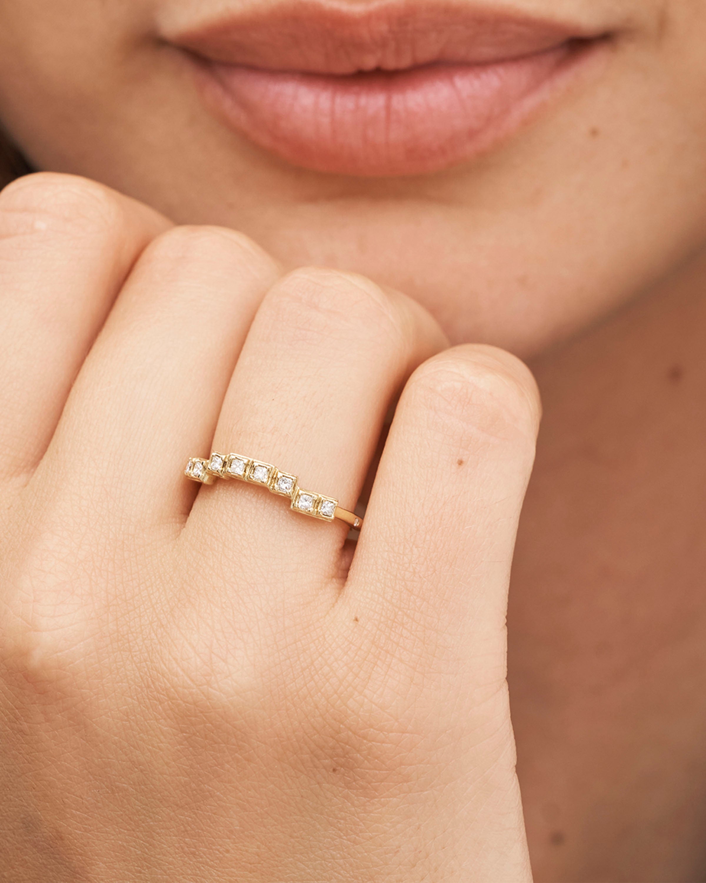 Raw Diamantring Curve - 18kt Gult Gull