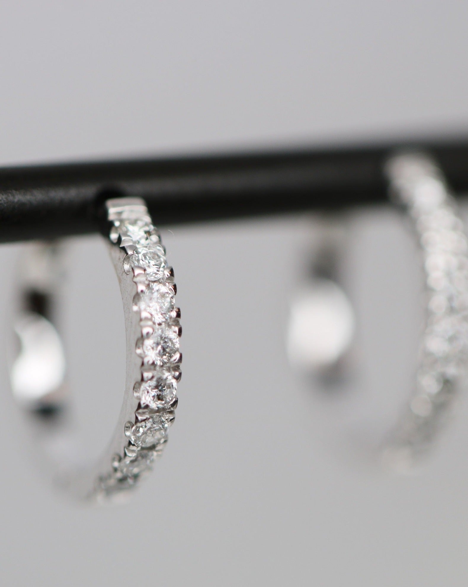 Rock Classic Diamant Hoop S - 18kt Hvitt Gull