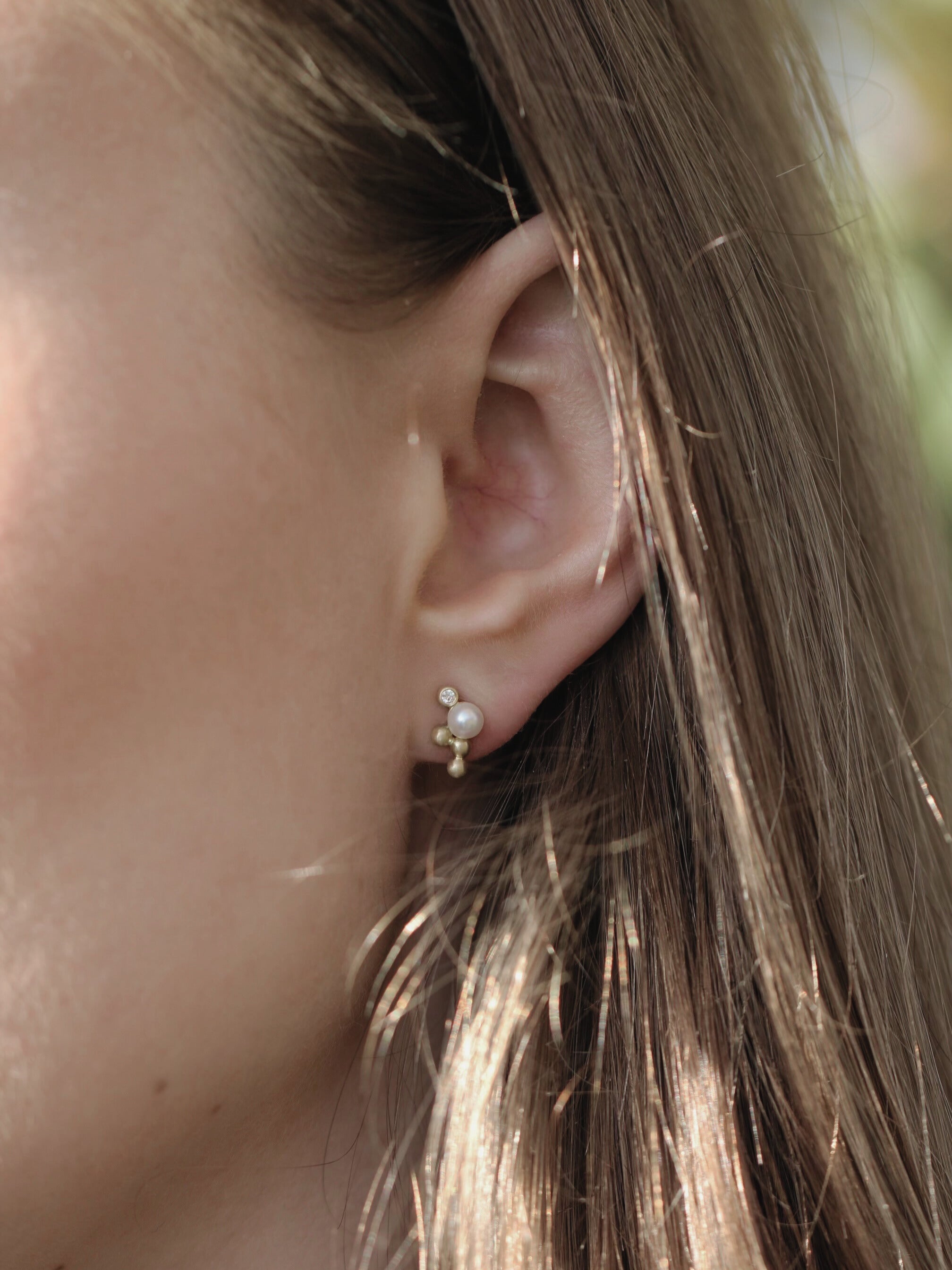 Orbit Dot Perle Øredobb M Venstre - 18kt Gult Gull