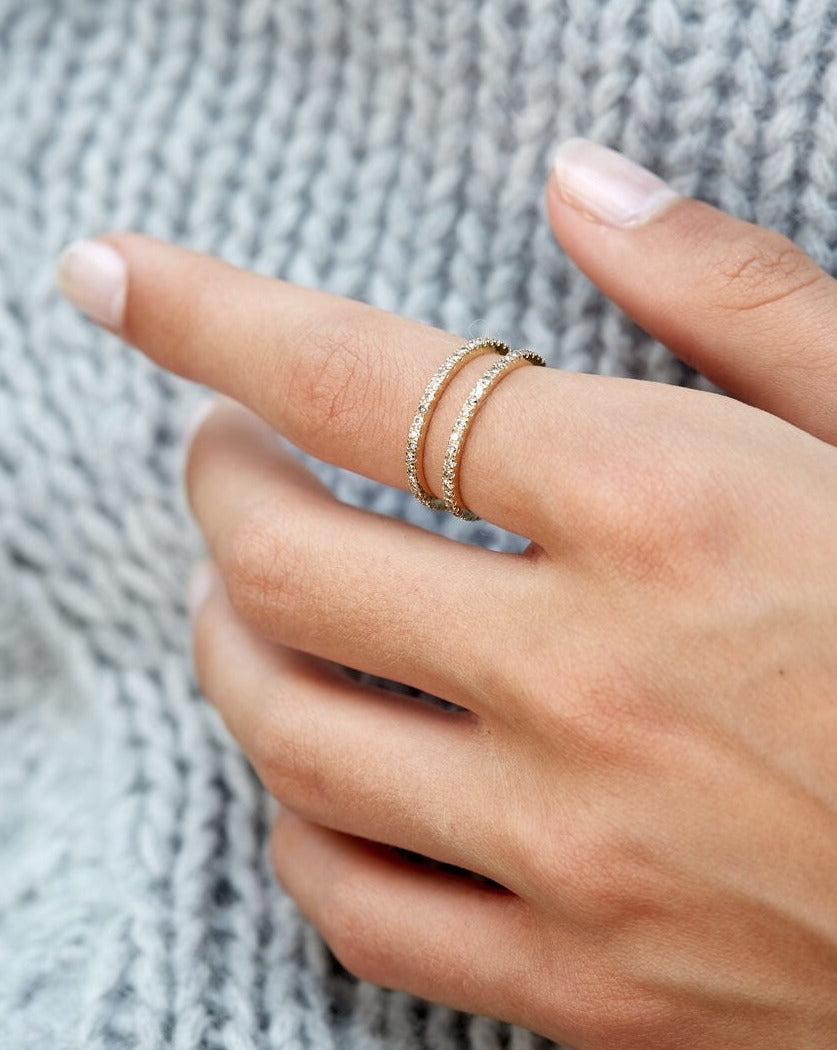 Rock Classic Grey Diamantring - 18kt Gult Gull