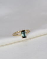 Nord Green Ring Turned - 18kt Yellow Gold