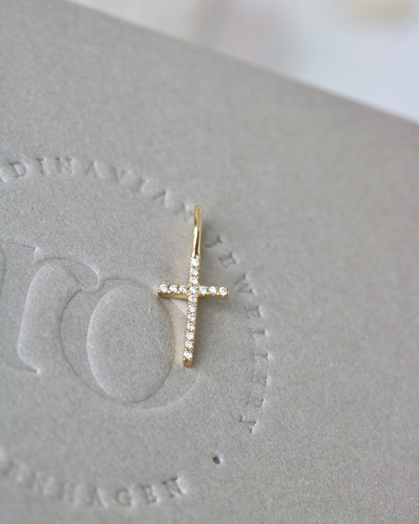 Rock Classic Cross Pendant - 18kt Yellow Gold