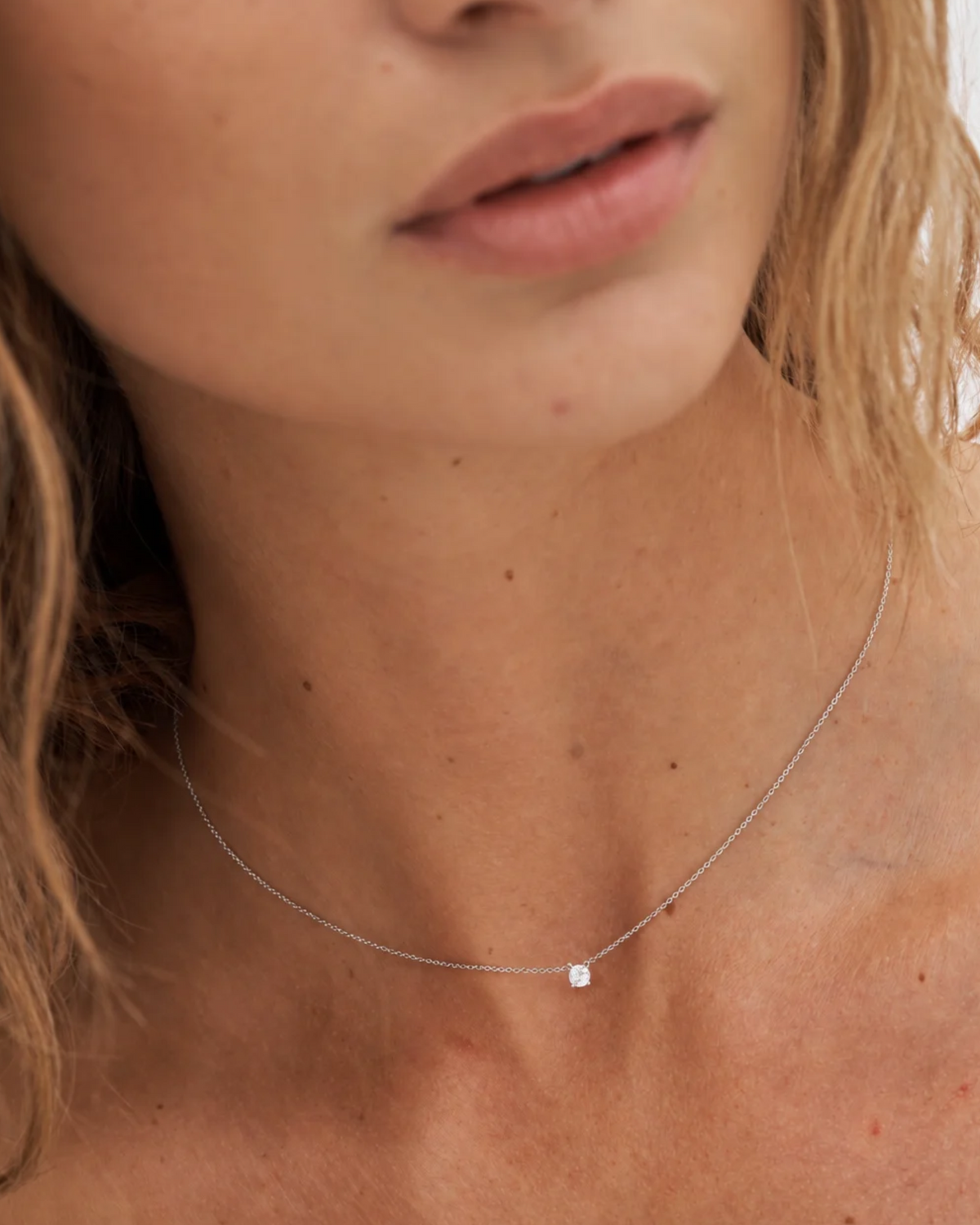 Rock Classic Floating diamant halskjede II - 18kt Hvitt Gull
