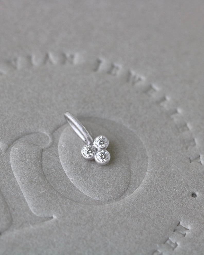 Orbit Dot Anheng - 18kt Hvitt Gull