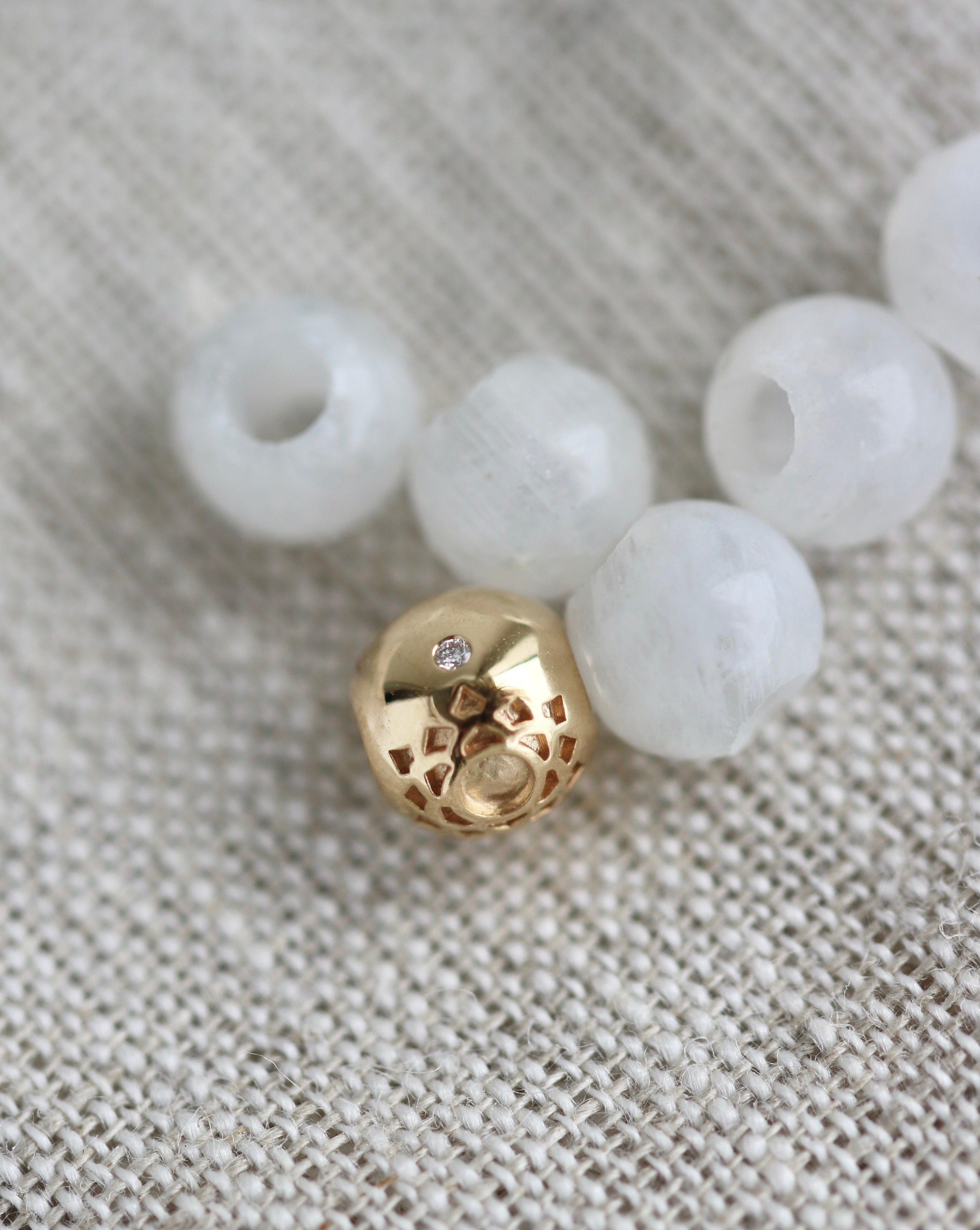 Inner Peace Kronechakra Perle - 18kt Gult Gull