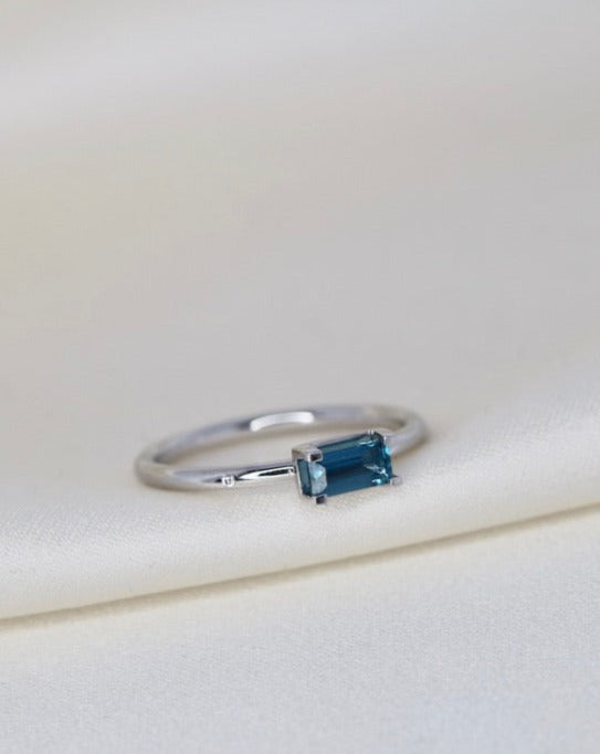 Nord London Blue ring S - 18kt Hvitt Gull