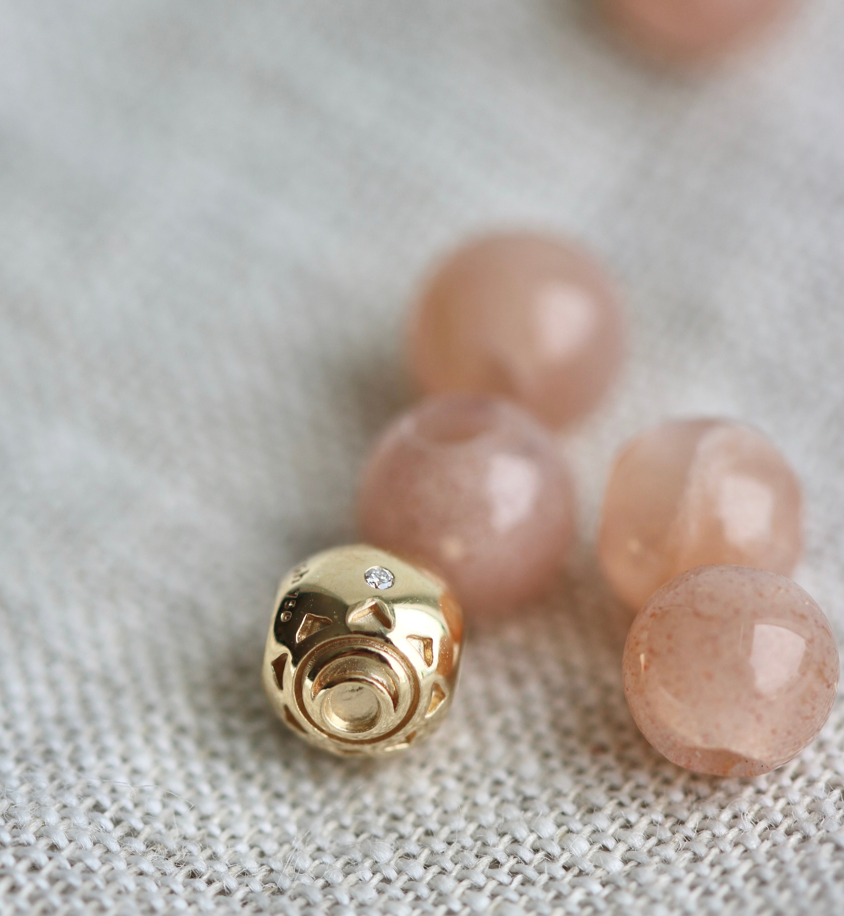Inner Peace Sakral Chakra Perle - 18kt Gult Gull