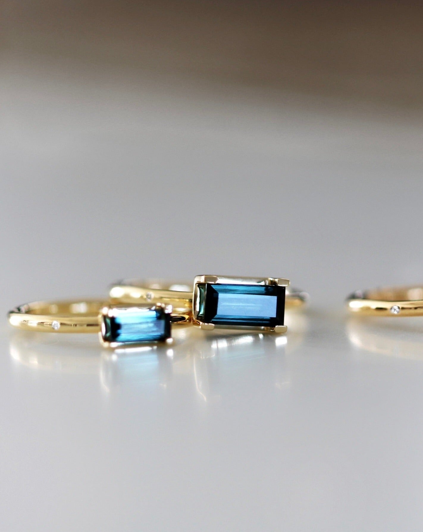 Nord London Blue Ring - 18kt Gult Gull