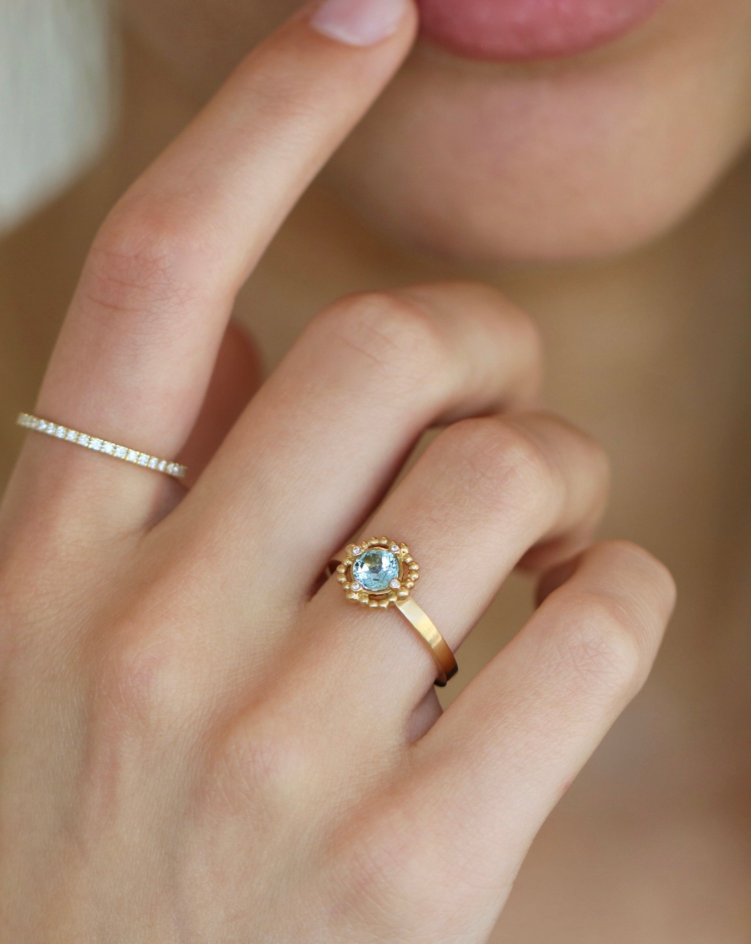 Orbit Blue Ring - 18kt Gult Gull
