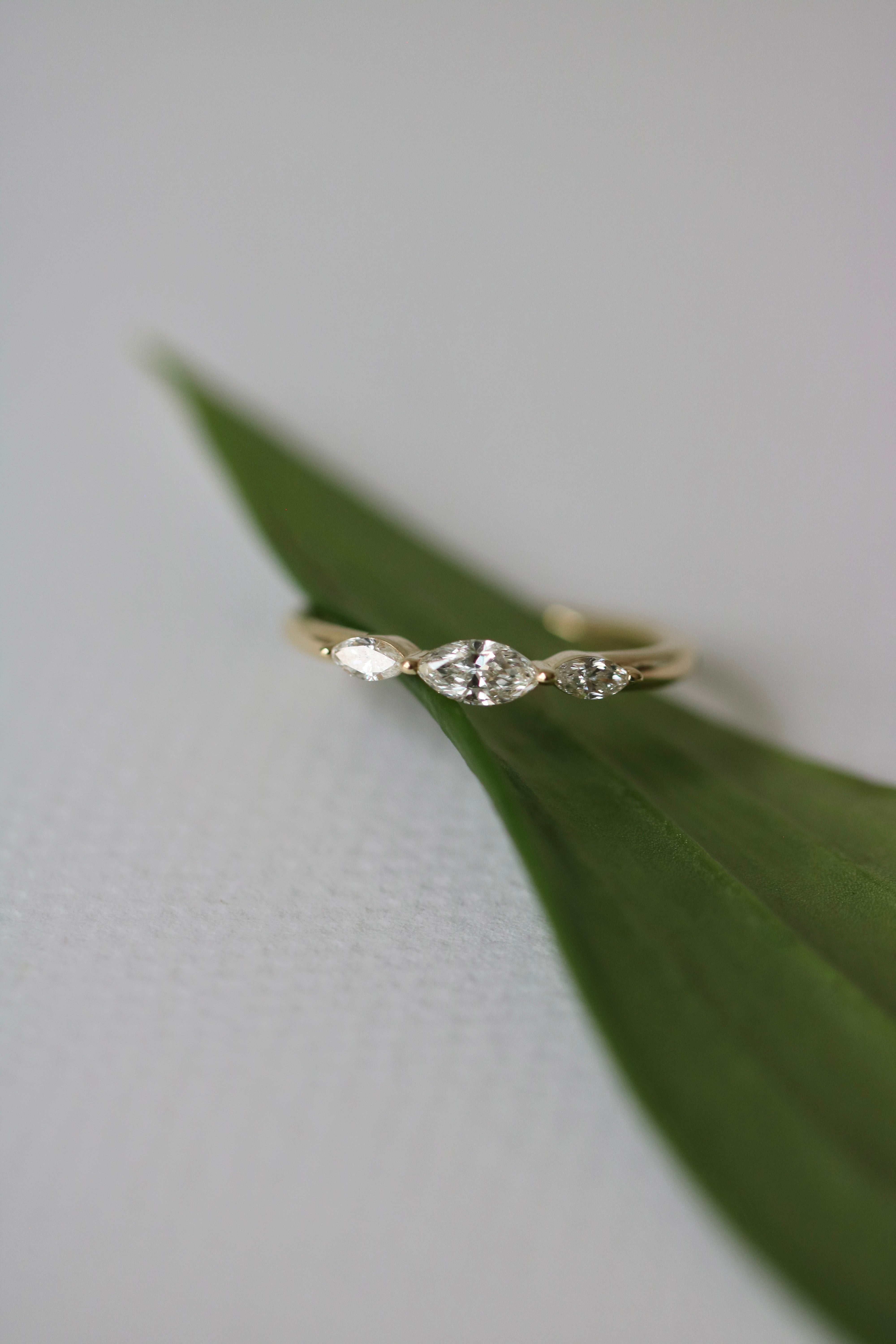 Meant to be her diamantring - 18kt Gult Gull