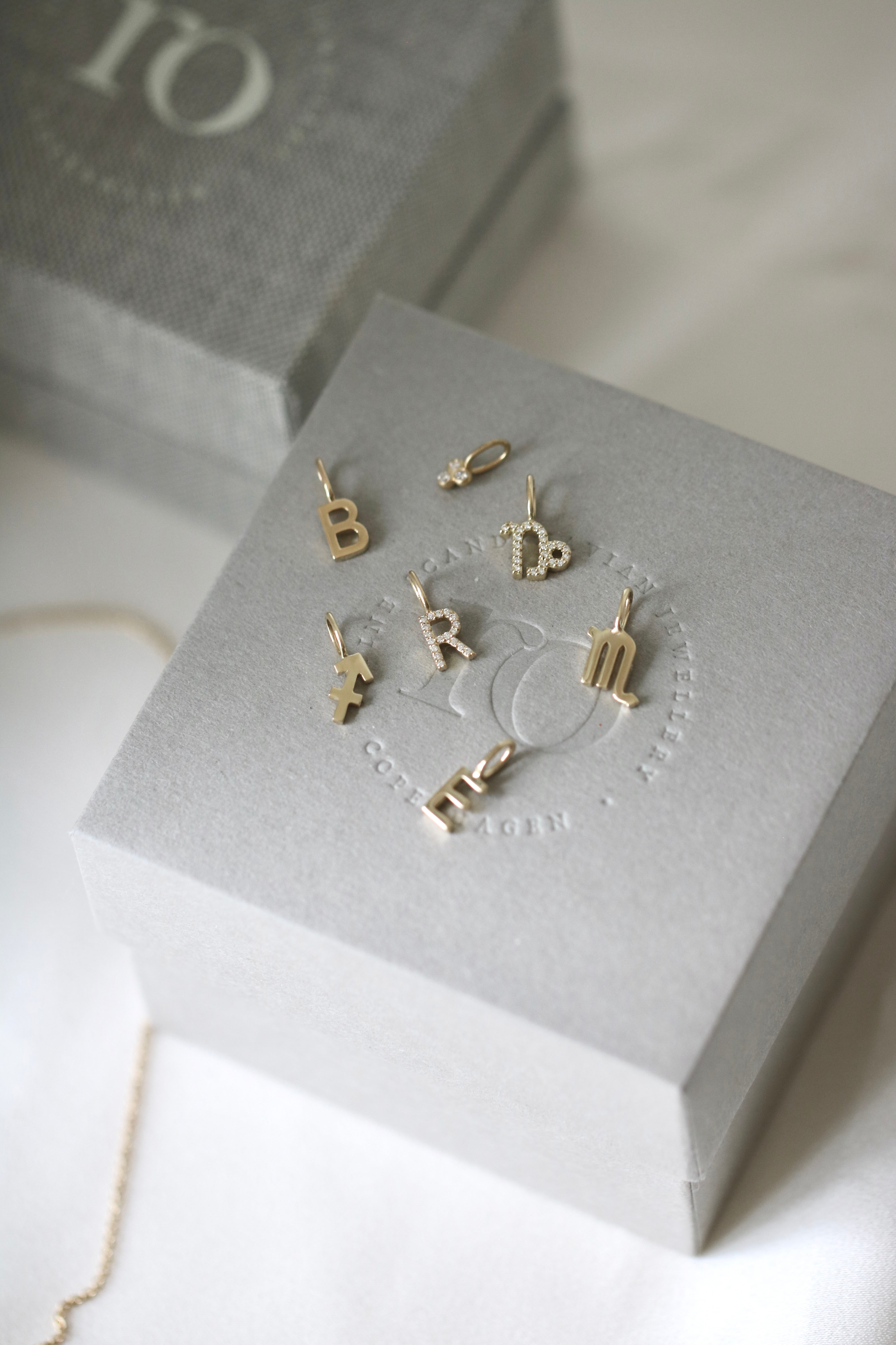 My C Diamant Anheng - 18kt Hvitt Gull