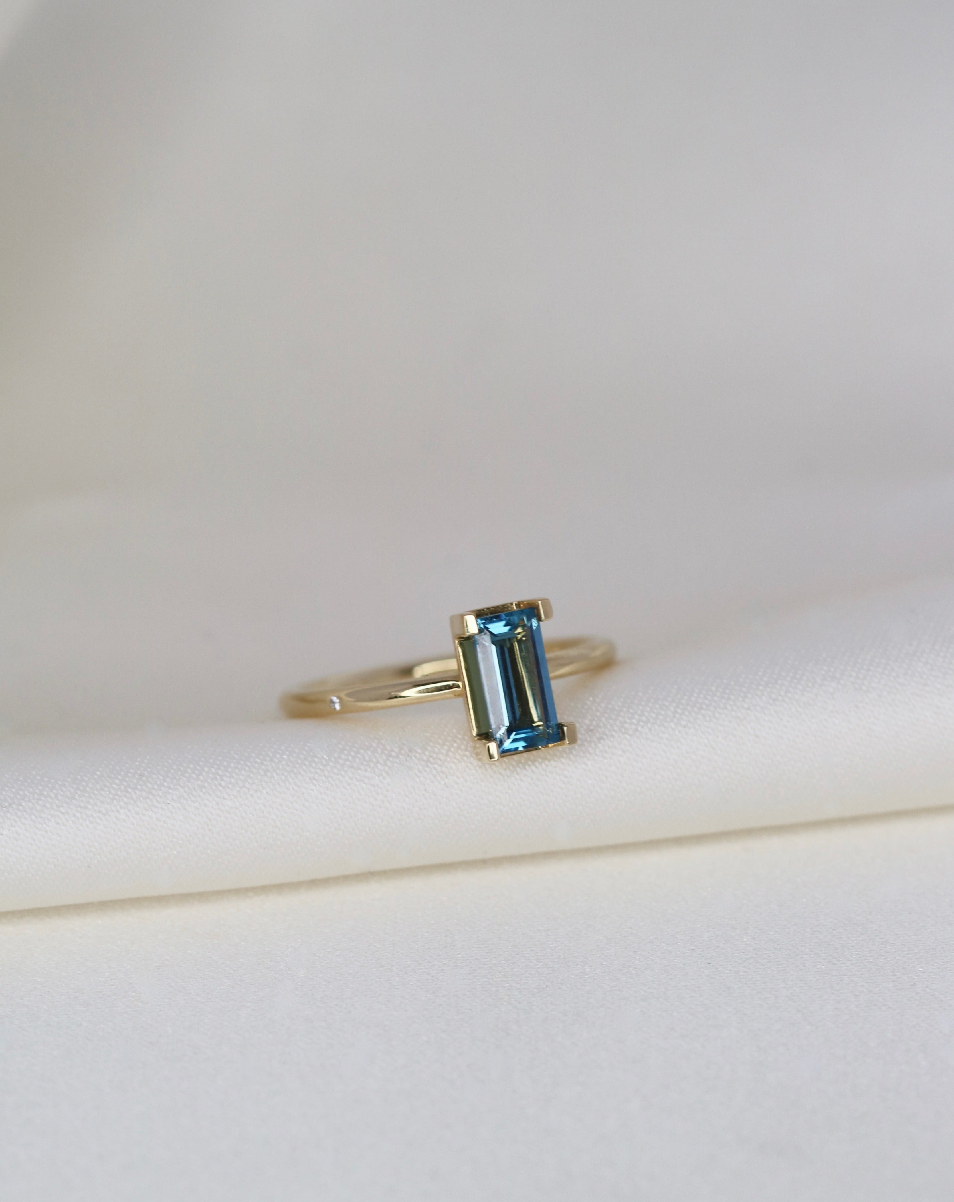 Nord London Blue Ring Turned - 18kt Gult Gull