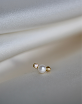 WWF X RO Orbit Dot Pearl Earring S - 18kt Yellow Gold