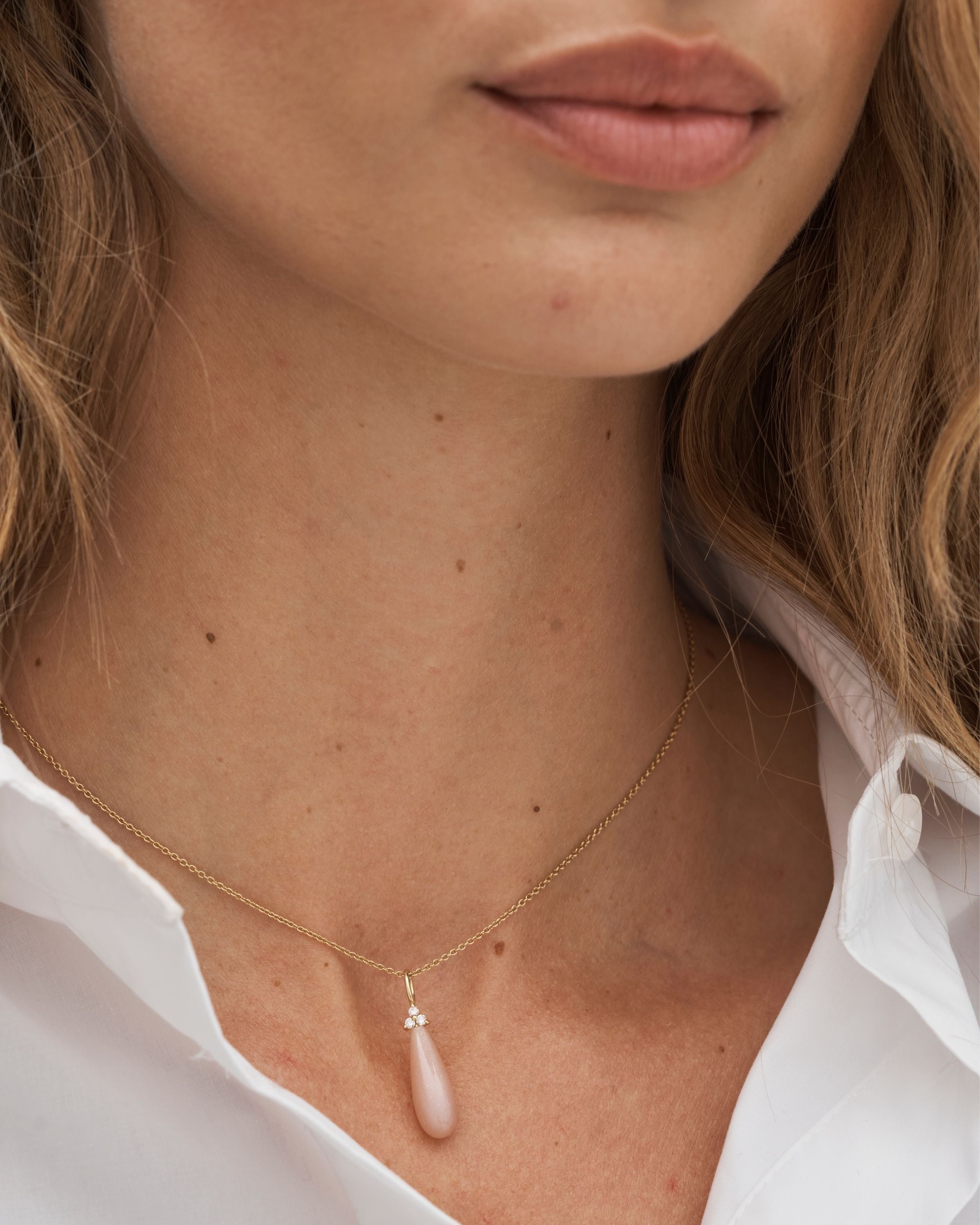 Fryd Blush Anheng - 18kt Gult Gull
