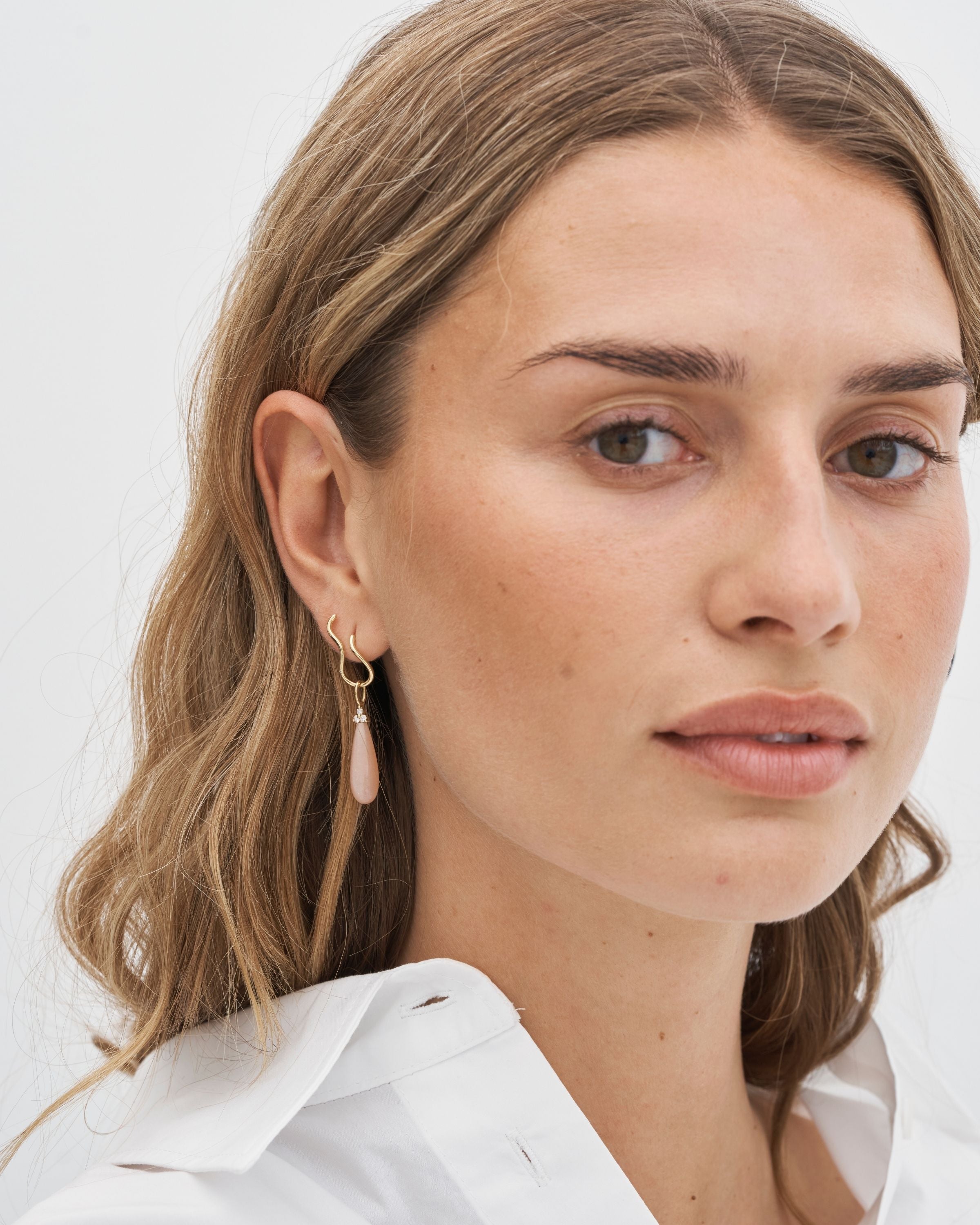 Fryd Blush Anheng - 18kt Gult Gull