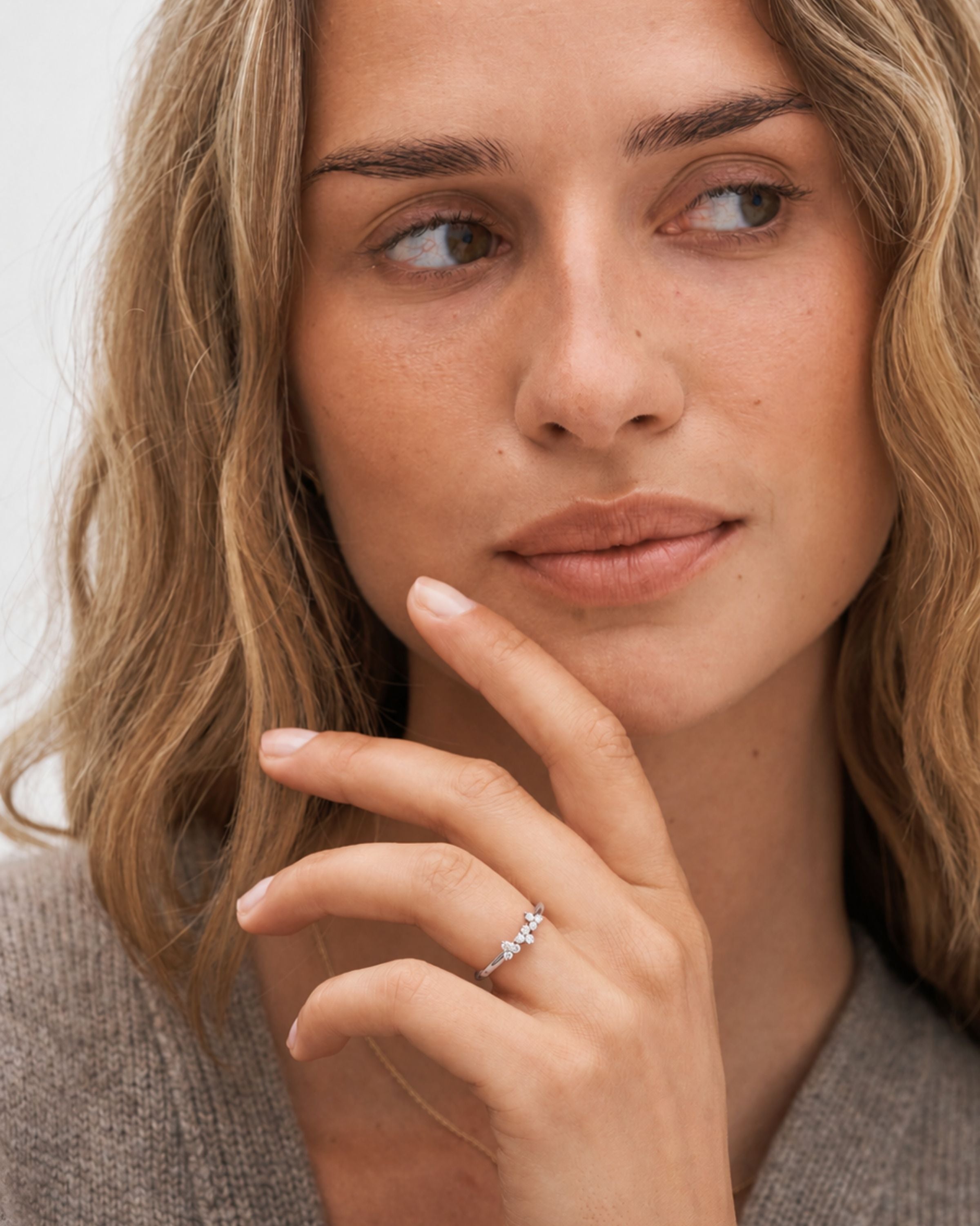 Fryd Diamantring M - 18kt Hvitt Gull