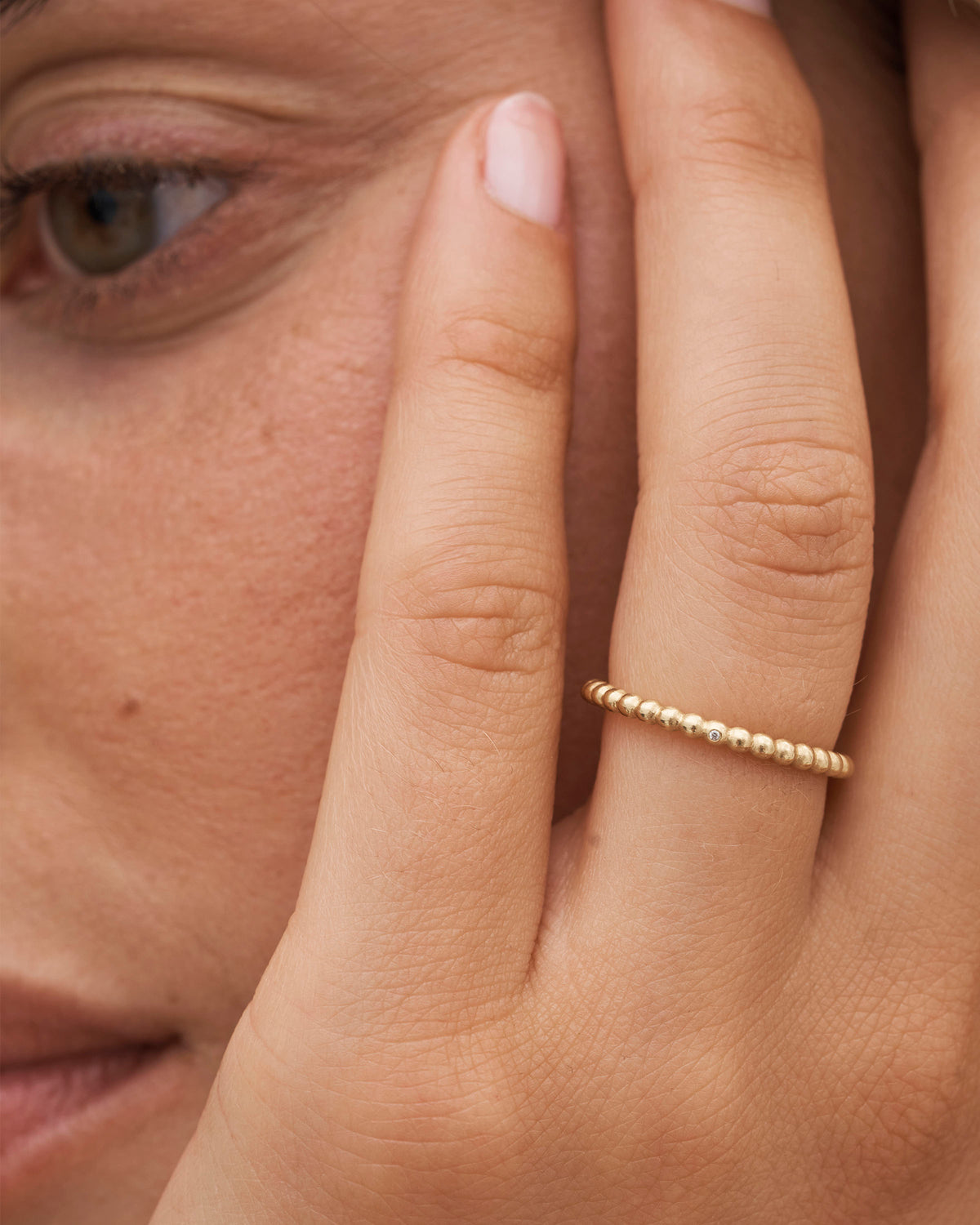 Orbit Dot Ring - 18kt Gult Gull