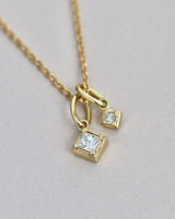 Rå Classic Diamond Pendant M - 18kt Yellow Gold