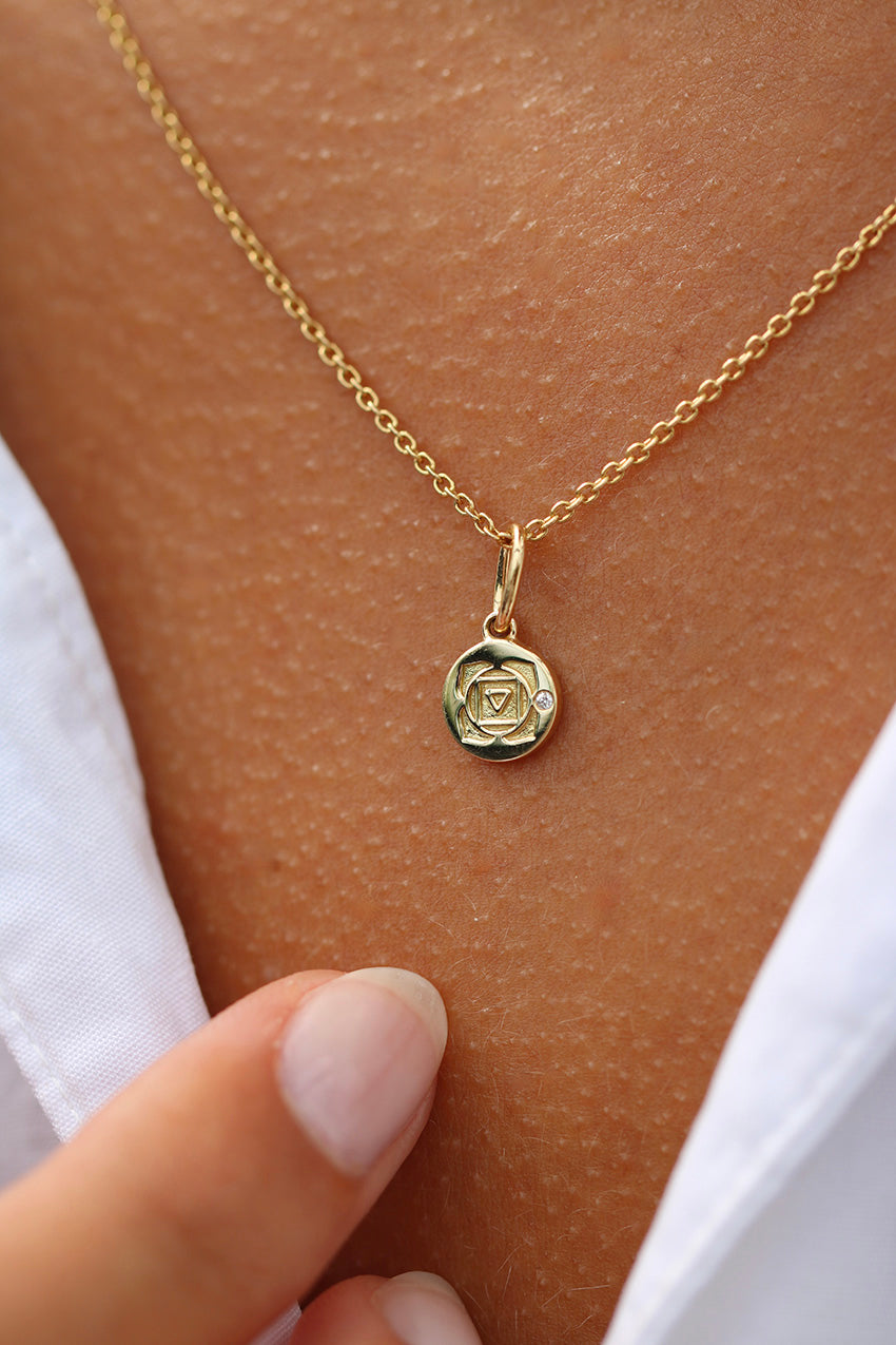 Inner Peace Rotchakra Anheng - 18kt Gult Gull