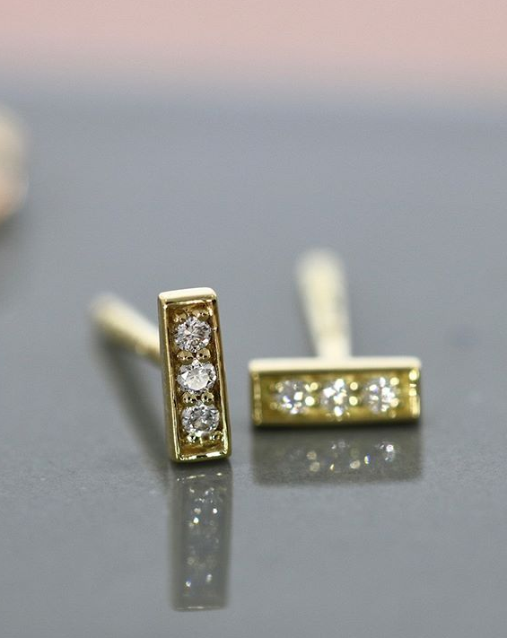 Rock Square Diamond Earring M - 18kt Yellow Gold