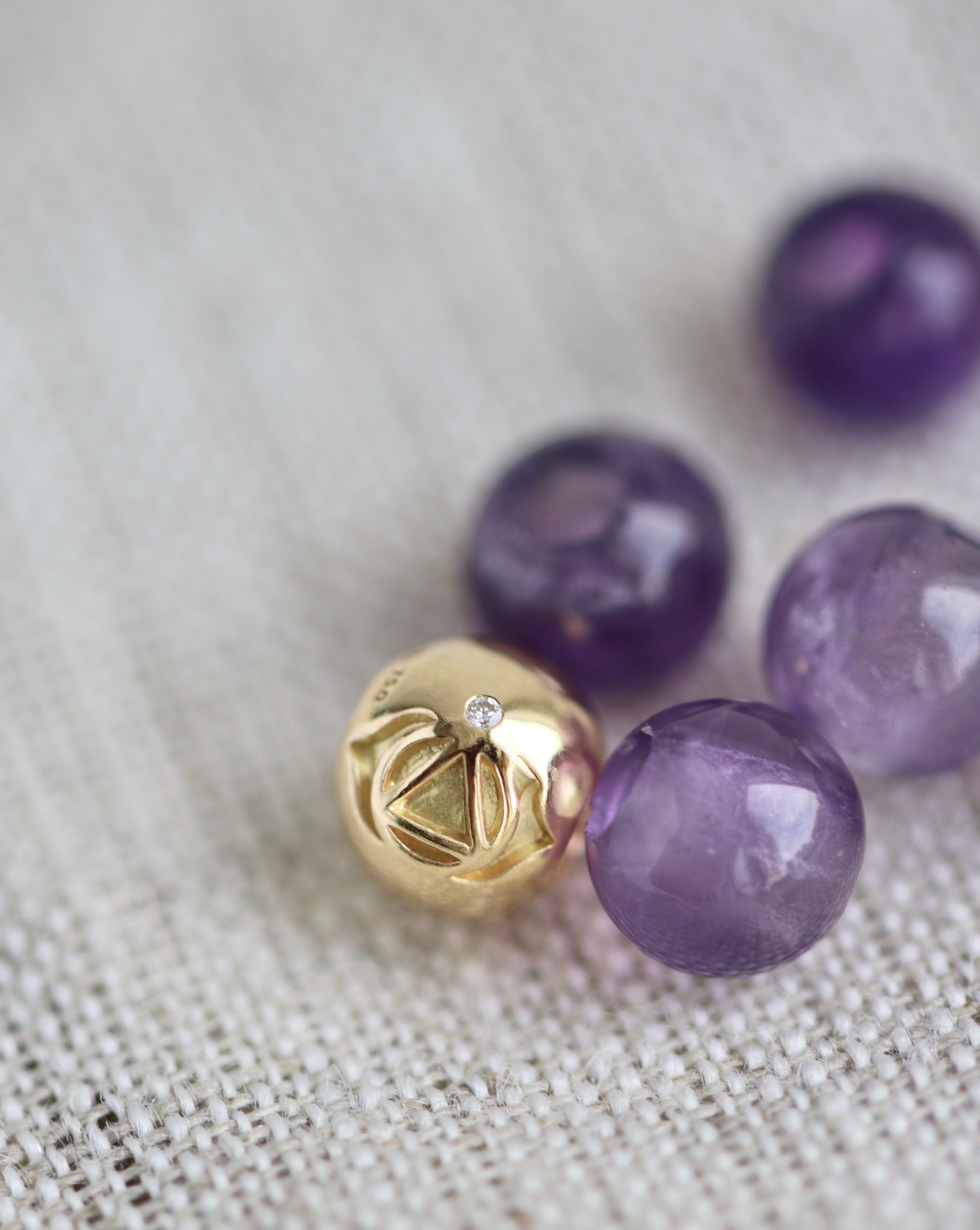Inner Peace Tredje Øye Chakra Perle - 18kt Gult Gull
