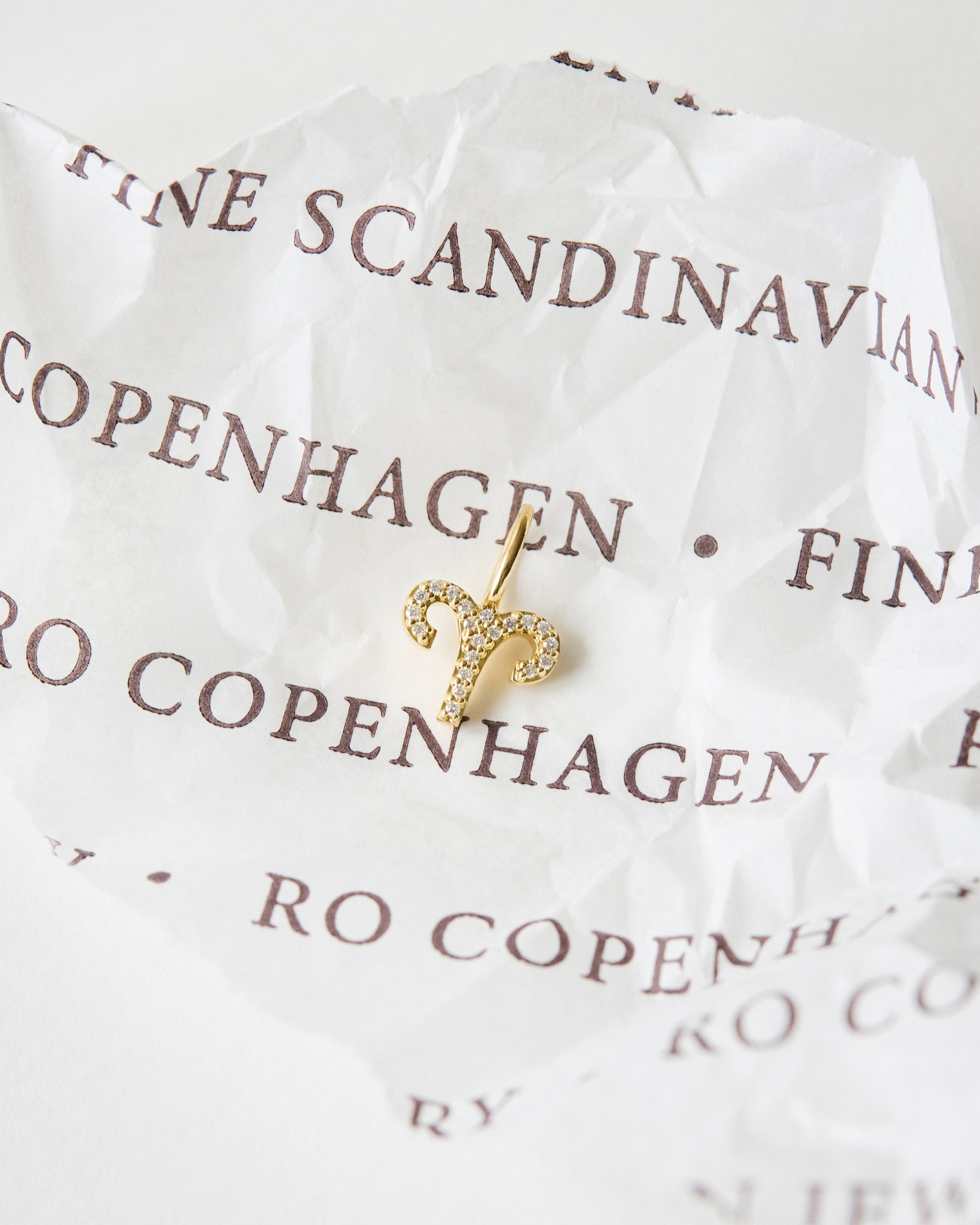My Væren Diamant Anheng - 18kt Gult Gull