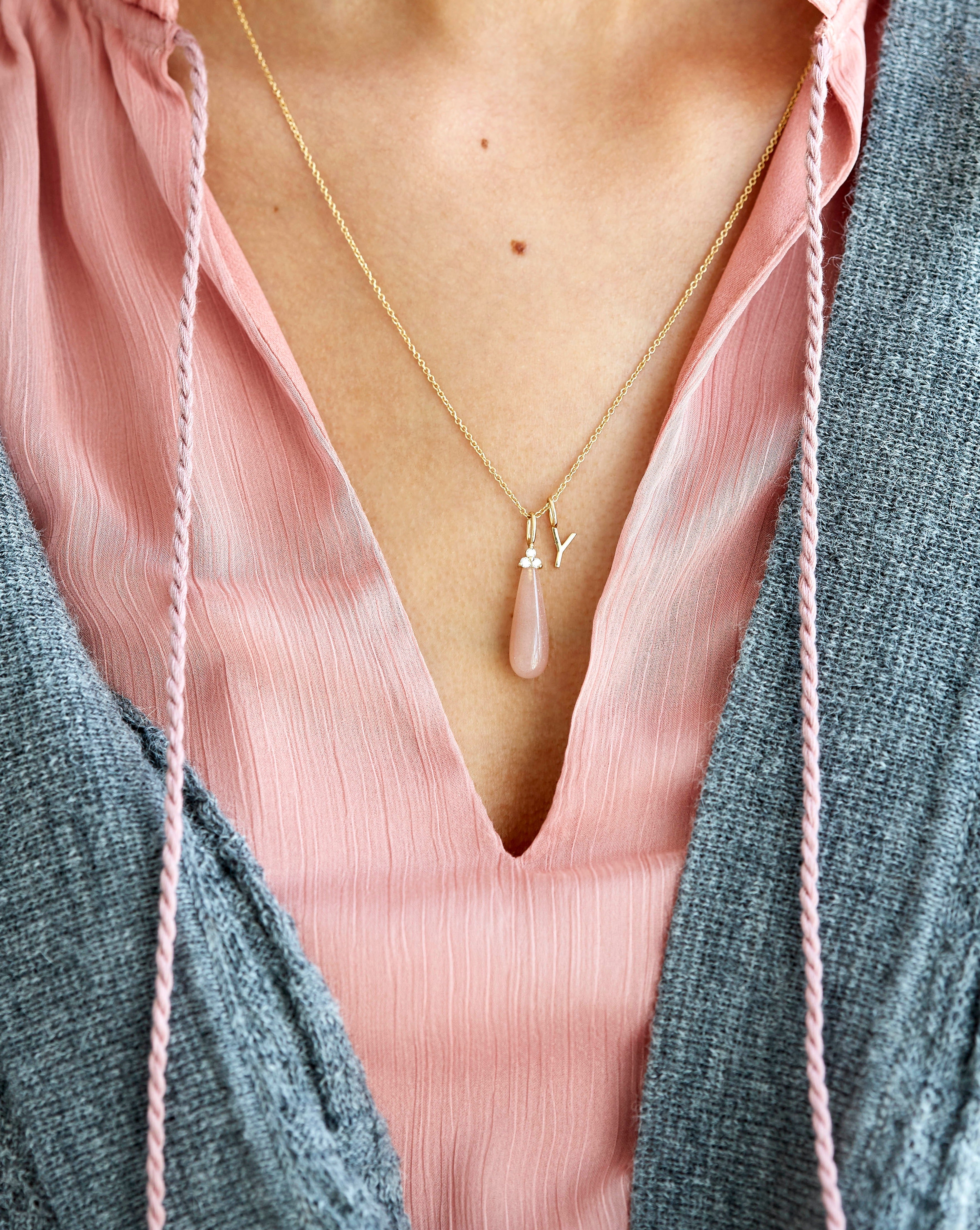 Fryd Blush Anheng - 18kt Gult Gull